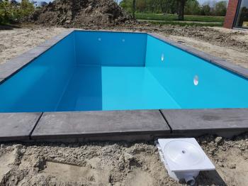 Aanleg van een nieuw zwembad in Bedum