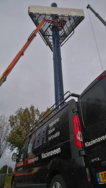 Nieuwbouw fundering reclamemast langs de  A12 bij Nieuwegein